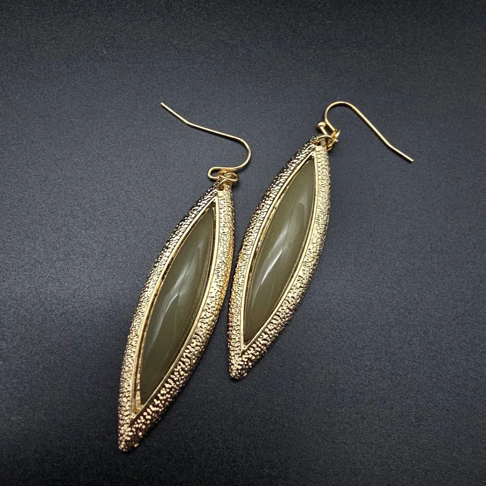 Green Elongated Marquise Earrings Gold Tone